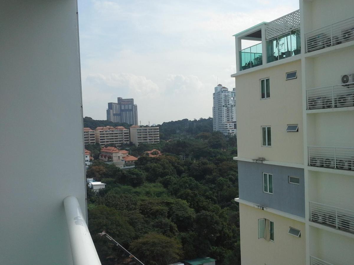 Cosy Beach View Apartments Pattaya Eksteriør billede