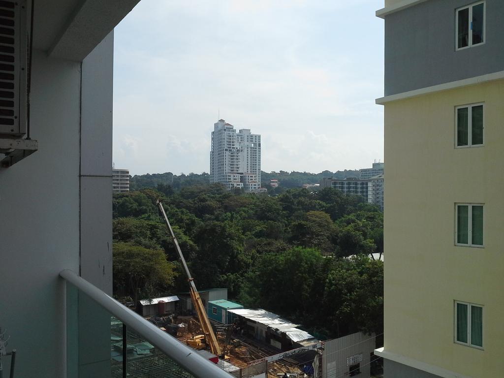 Cosy Beach View Apartments Pattaya Eksteriør billede