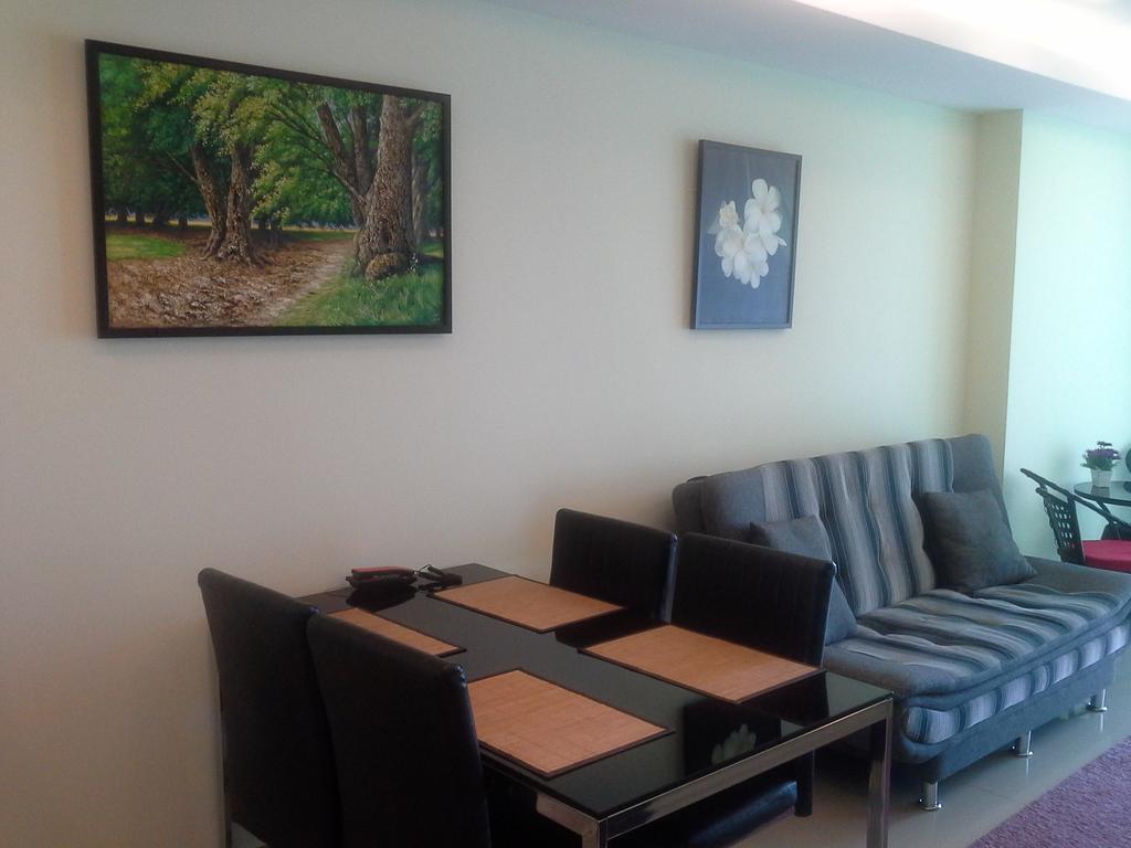 Cosy Beach View Apartments Pattaya Eksteriør billede